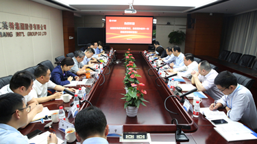 省国贸集团党委副书记、、总司理孙建华一行到游艇会yth206集团调研指导